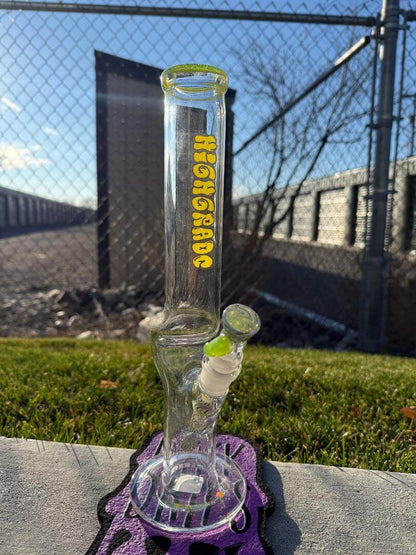 Highgrade Glass Flower Straight Tube – Green & White Wig Wag Color Accent Pistol Loop 14mm 45° on grass outdoors.