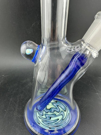 Highgrade Glass Mini Beaker - Color Accented Lip Wrap & Downstem w/ Wig Wag Reversal Bottom 10mm 45° close-up view