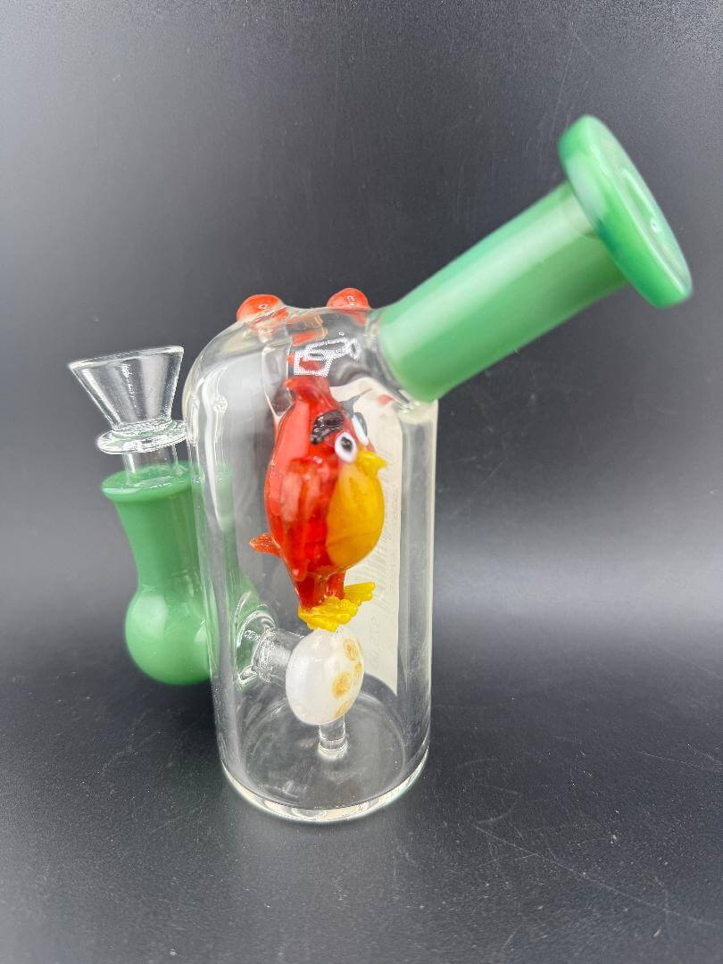 Import Glass Mad Birds Rig 14mm 90°, featuring a colorful bird design with a green mouthpiece.