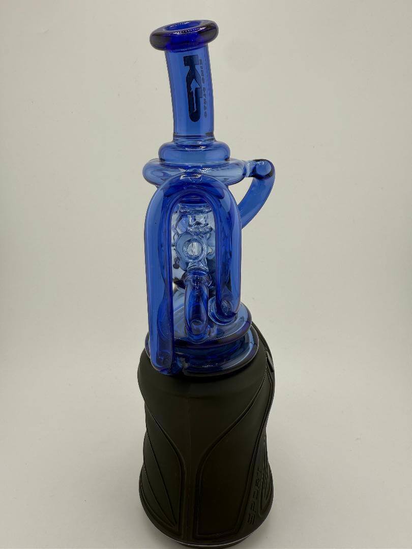 King Pluto Carta Top Tide Bringer in cobalt blue, showcasing a recycler design for smooth vaporization.