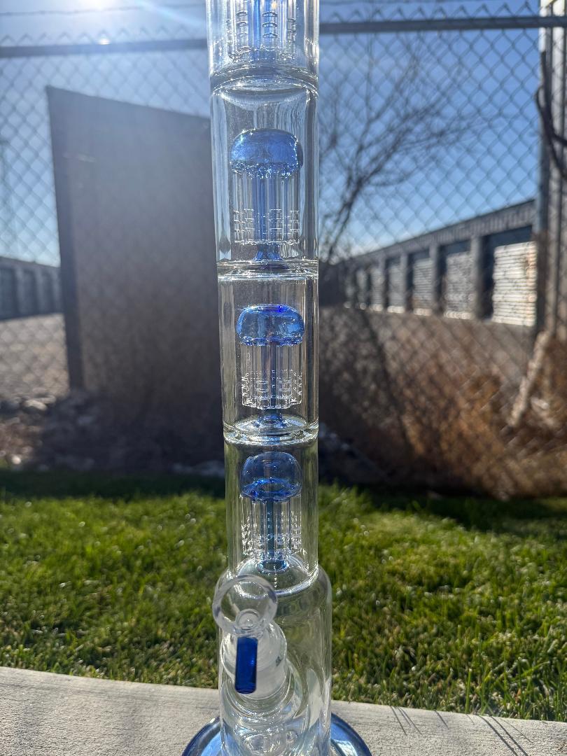 Lotus Glass Large Format Quad Tree Perc 14mm 45° with blue accents, showcasing its quad tree percolator for smooth hits.
