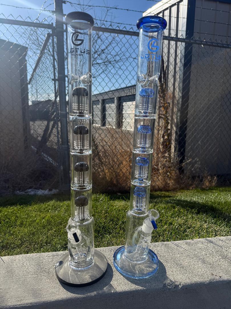 Lotus Glass Large Format Quad Tree Perc 14mm 45° with striking design and quad tree percolator for smooth hits.
