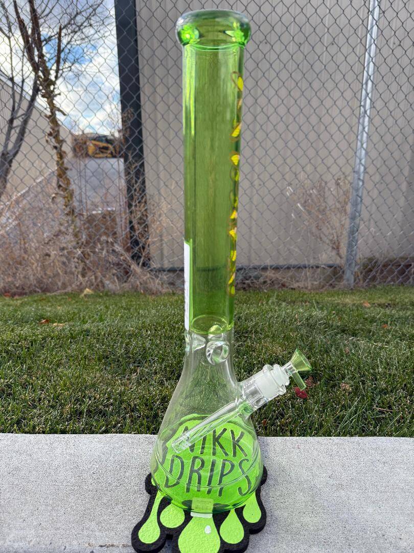 MAV Glass 18" Beaker - Ooze Pineapple with vibrant colors and sleek design on display.