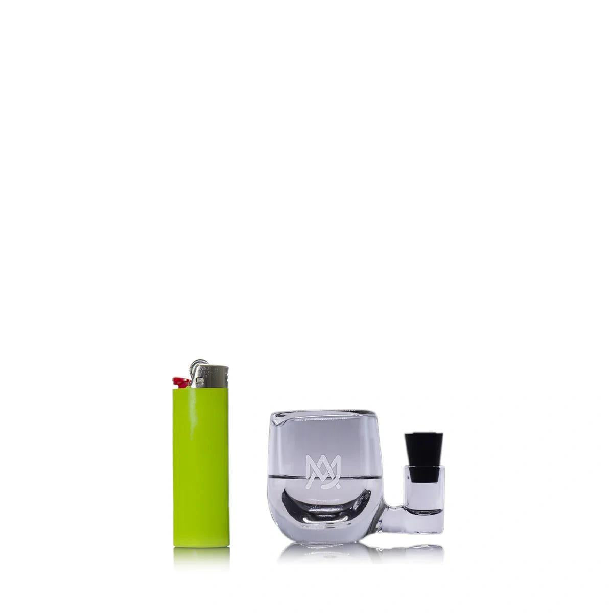 MJ Arsenal ISO Station with a green lighter, showcasing a sleek borosilicate glass design for cleaner smoking sessions.