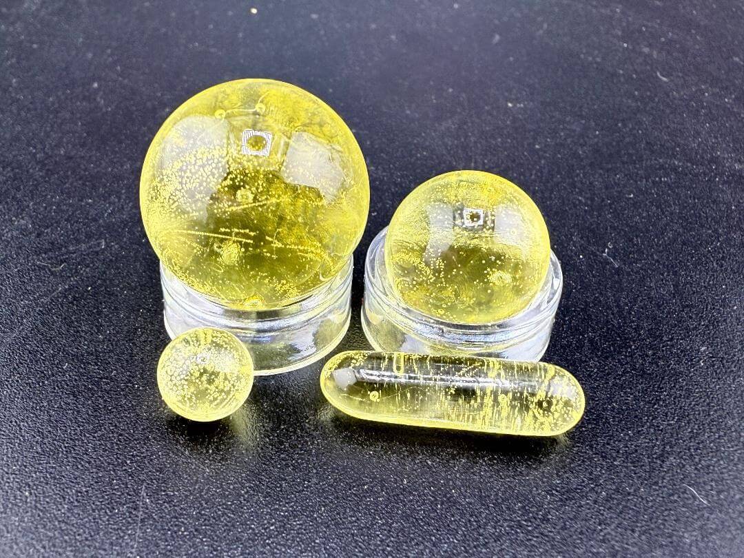 Mop Head Glass Slurper Quartz Terp Pearl Set featuring yellow terp pearls for enhanced dabbing experience.