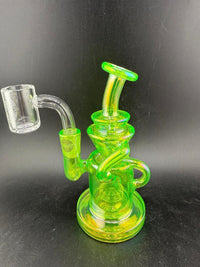 On Point Glass Recycler 10mm 90° - Kit 3 in vibrant green featuring a quartz banger.