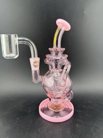 On Point Glass Recycler 10mm 90° - Kit 4 in pink with quartz banger for smooth sessions.