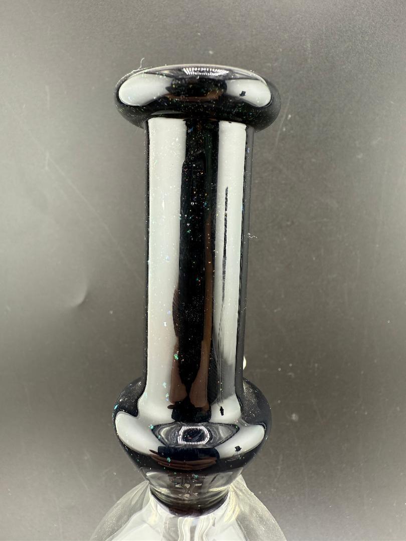 Paul Smith Glass Crushed Opal Mini beaker 10mm 45° close-up of the neck showing details and craftsmanship.
