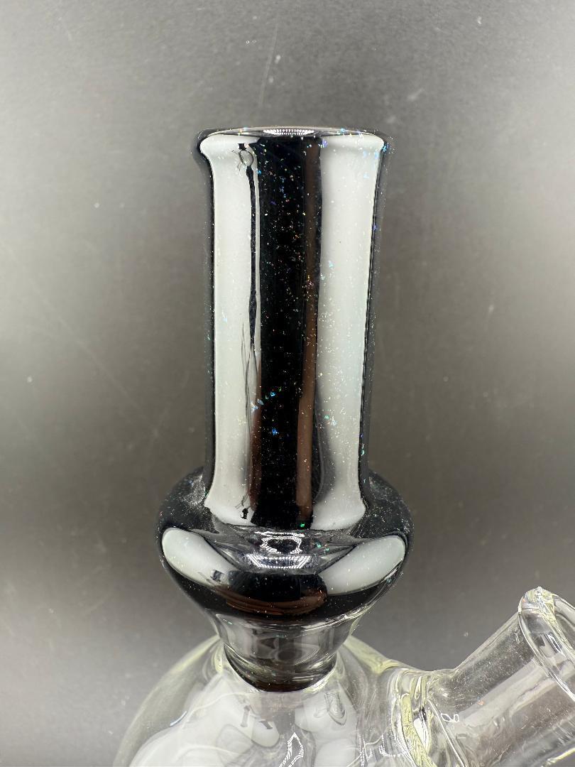 Paul Smith Glass Crushed Opal Mini beaker 10mm 45° neck detail showcasing its shimmering craftsmanship.