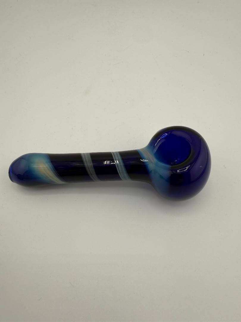 Phillip Glass Blue Swirl Hand Pipe – Handcrafted borosilicate glass with elegant blue swirl design for smooth smoking.