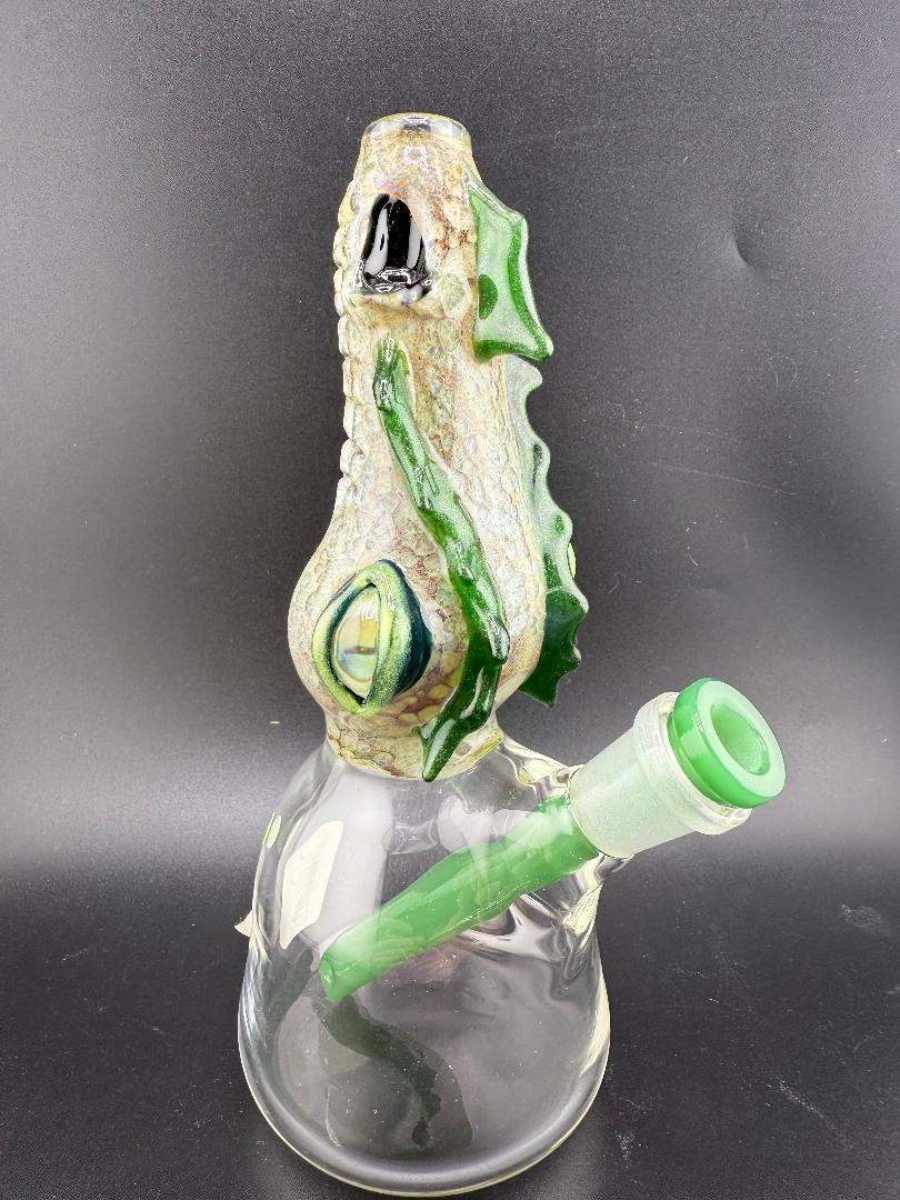 Phranq Glass Dragon Top / Clear Base Jammer – 10mm 45° featuring a dragon-themed mouthpiece and clear base.