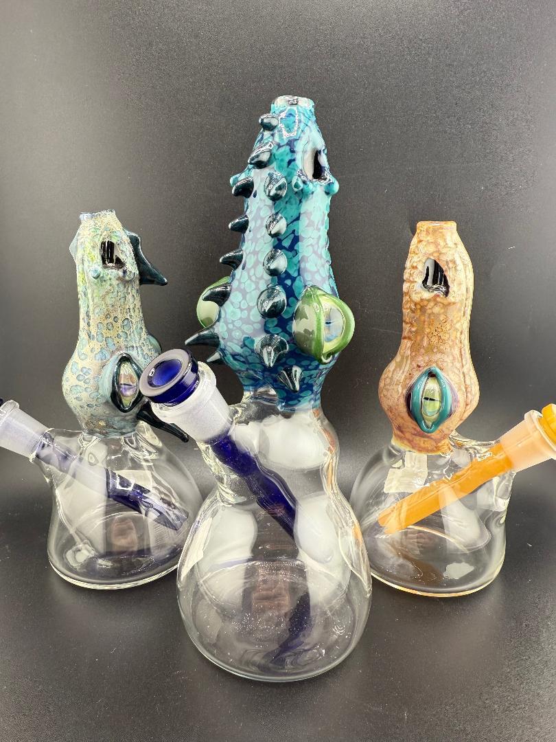 Phranq Glass Dragon Top / Clear Base Jammer 10mm 45° selection in vibrant colors for smooth, flavorful hits.