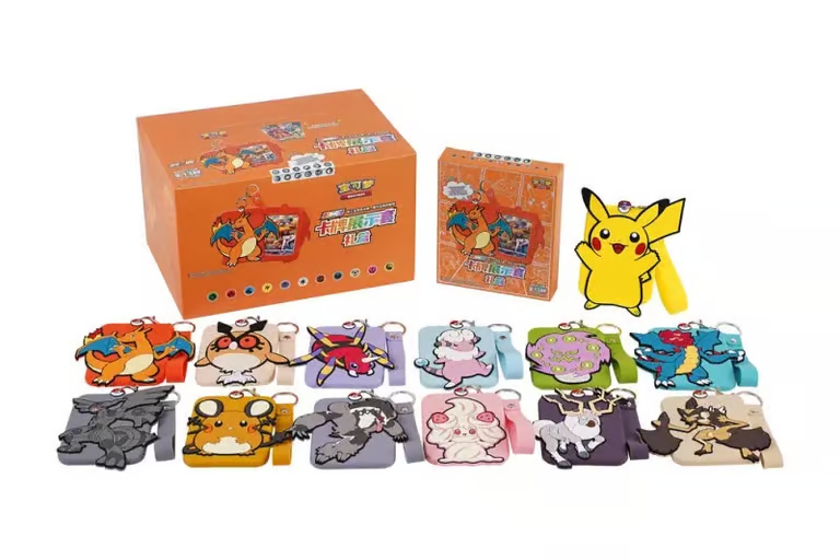 Pokémon TCG Simplified Chinese Brave Stars Card Display Keychain Blind Box featuring collectible keychains and promo cards.