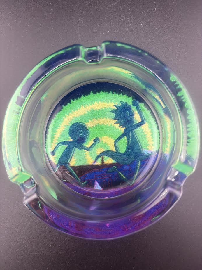 Rick and Morty Glass Ash Tray featuring vibrant artwork of Rick and Morty characters, perfect for smokers.