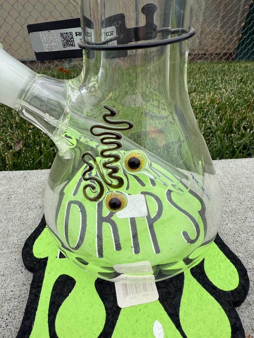 ROOR Glass14" Beaker 50 x 9mm Thick - Blue with unique design and vibrant colors on display