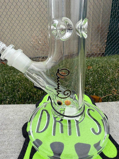 ROOR Glass 14" Straight 50 x 7mm Thick 14mm 45° - Green displayed on a mat with 'DRIPS' design.