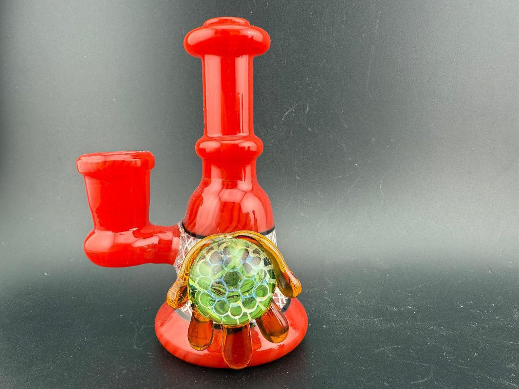 Ruckus Glass 4" Double Horn Micro Rig 14mm 90° in vibrant red with unique design.