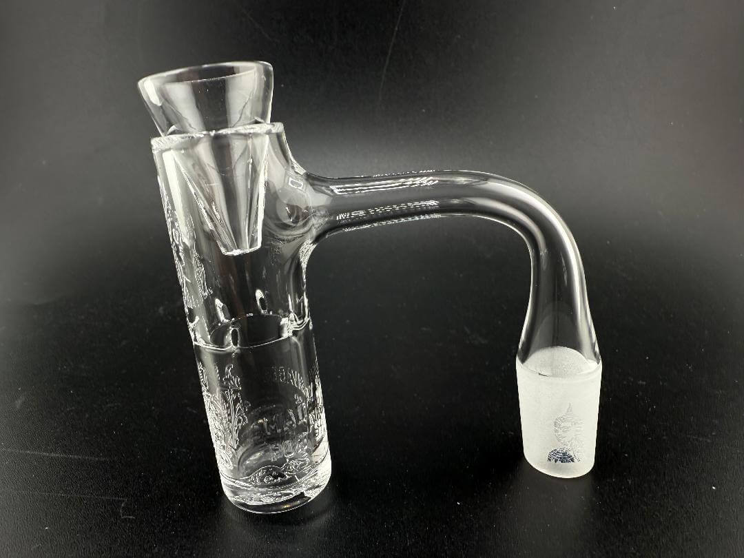 Temple Quartz Drip Set Quartz Banger 14mm 90° with precision-cut design for superior dabbing experience.