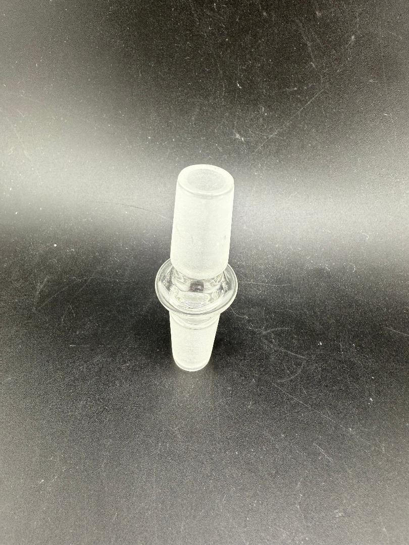 White Rhino Glass Adapter - 14mm Male to 14mm Male, durable glass joint adapter for compatibility and secure connection.